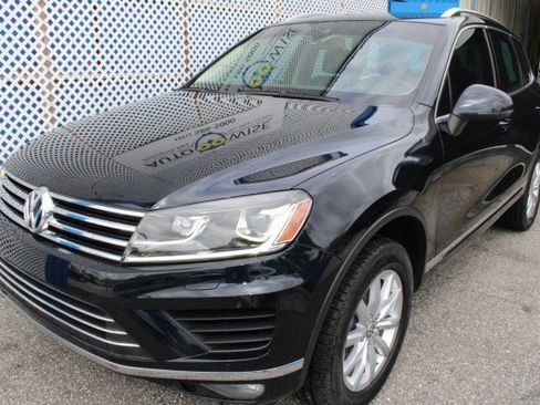 Used 2016 Volkswagen Touareg Sport AWD/4WD image 4