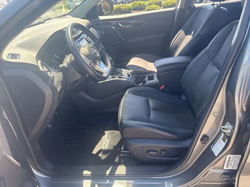 Used 2018 Nissan Rogue Sport SL AWD/4WD image 24