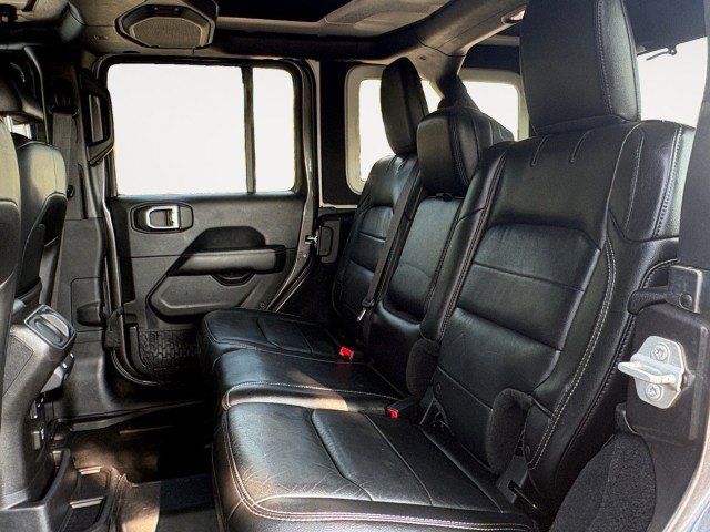 Used 2018 Jeep Wrangler Unlimited Sahara w/ Dual Top Group AWD/4WD image 4