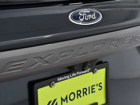Used 2022 Ford Explorer XLT w/ Equipment Group 202A image 24