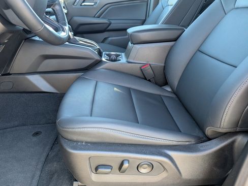 Used 2025 GMC Canyon Elevation w/ Convenience Package image 7