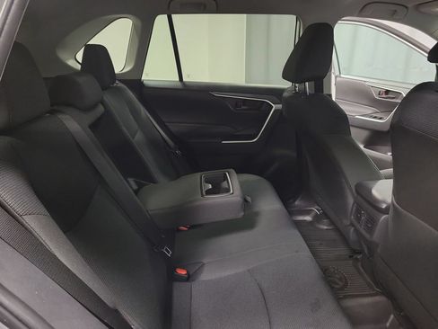 Used 2023 Toyota RAV4 LE AWD/4WD image 32