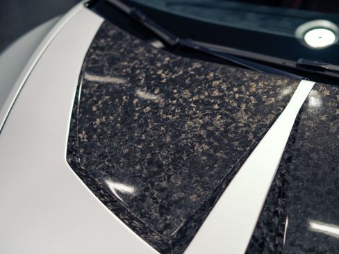 Used 2018 Lamborghini Huracan Performante AWD/4WD image 13