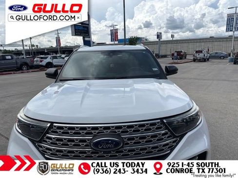 Used 2020 Ford Explorer Limited AWD/4WD image 2