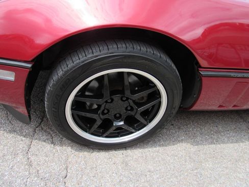 Used 1989 Chevrolet Corvette Coupe RWD image 13