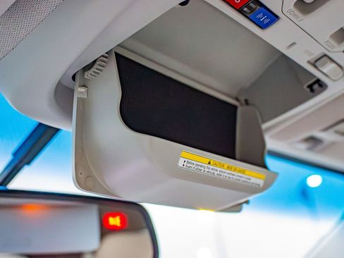 Used 2016 Subaru Outback 2.5i Limited image 32