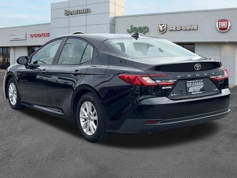 Used 2025 Toyota Camry LE FWD image 5