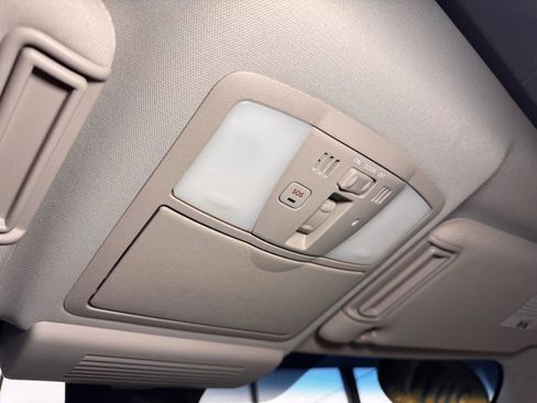 Used 2016 INFINITI QX80 4WD w/ Deluxe Technology Package image 40