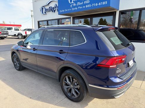 Used 2022 Volkswagen Tiguan SE AWD/4WD image 8