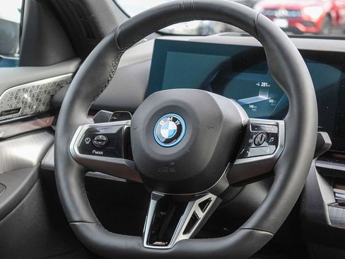 Used 2025 BMW i5 xDrive40 image 15