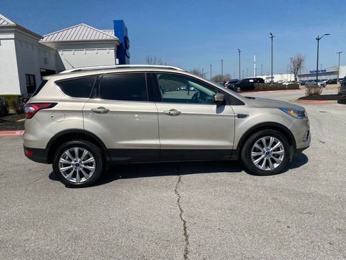 Used 2017 Ford Escape Titanium image 8