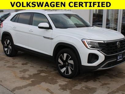 Certified 2025 Volkswagen Atlas Cross Sport SE w/ Panoramic Sunroof Package
