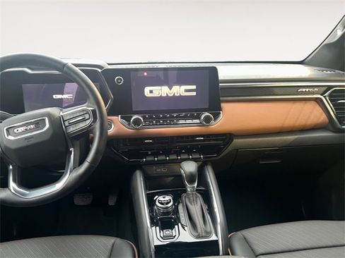 Used 2024 GMC Canyon AT4 w/ AT4 Premium Package image 11