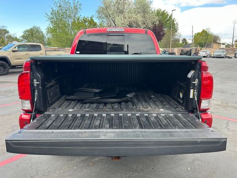 Used 2017 Toyota Tacoma TRD Sport w/ Premium & Technology Package AWD/4WD image 26