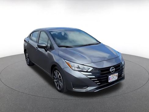Used 2025 Nissan Versa SV FWD image 3