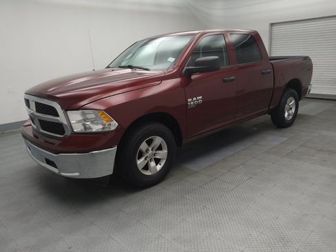 Used 2022 RAM 1500 Classic SLT RWD image 2