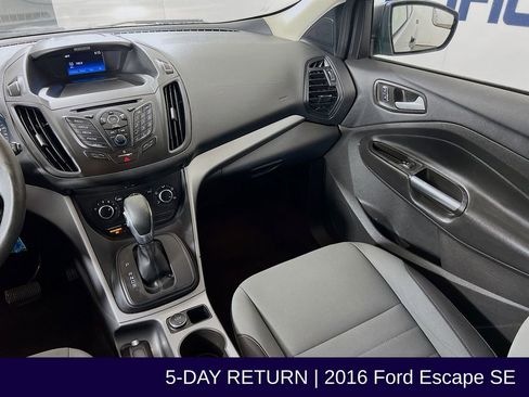 Used 2016 Ford Escape SE image 26