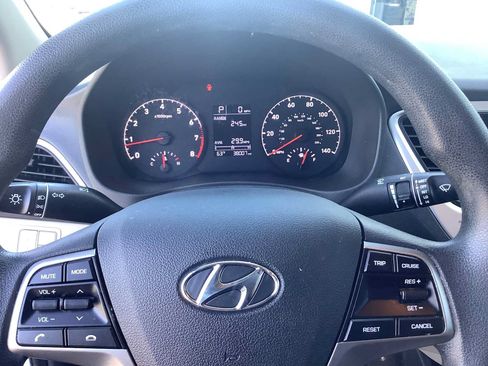 Used 2022 Hyundai Accent SE FWD image 16