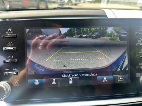 Used 2022 Honda Accord Touring image 19