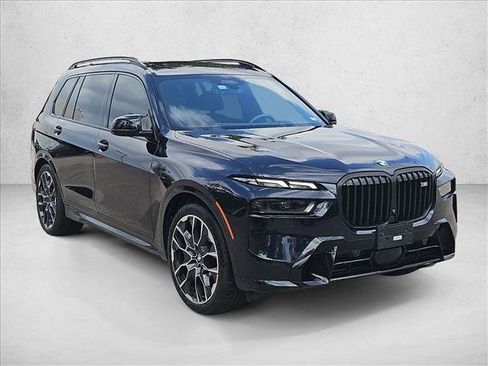 Used 2024 BMW X7 M60i w/ Executive Package image 3