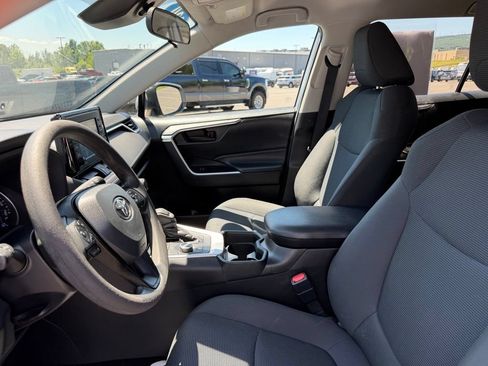 Used 2020 Toyota RAV4 LE w/ All Weather Liner Package AWD/4WD image 6