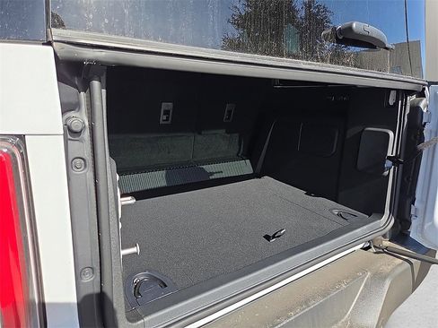 New 2025 Ford Bronco Outer Banks image 8