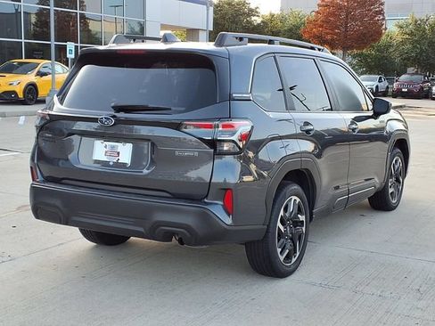 Certified 2025 Subaru Forester Premium AWD/4WD image 4
