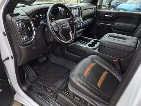 Used 2022 GMC Sierra 2500 AT4 w/ AT4 Preferred Package image 11