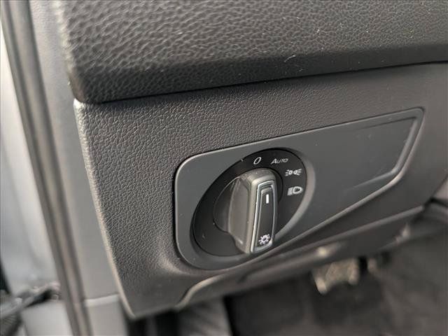 Used 2022 Volkswagen Tiguan SE AWD/4WD image 30
