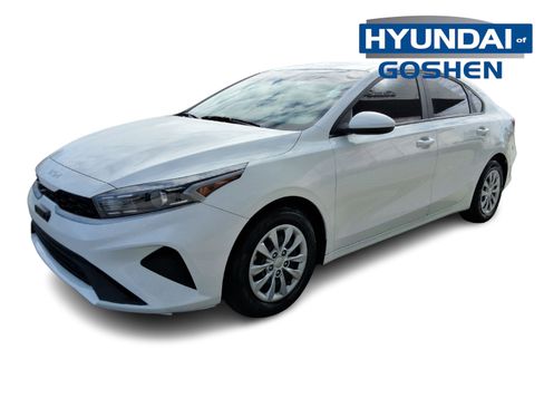 Used 2024 Kia Forte LX FWD image 1