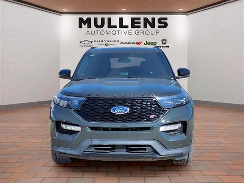 Used 2022 Ford Explorer ST w/ Equipment Group 401A image 2