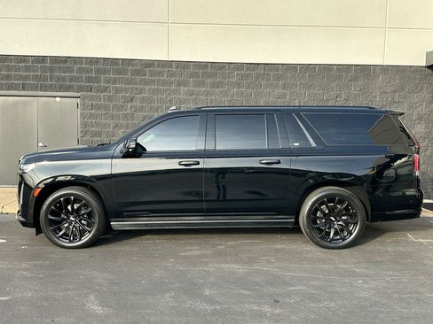 Certified 2023 Cadillac Escalade ESV Sport Platinum w/ LPO, ONYX Package image 5