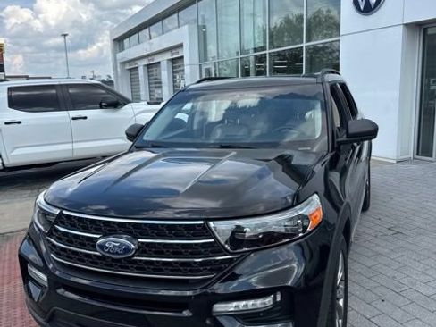 Used 2021 Ford Explorer XLT w/ Equipment Group 202A RWD image 17