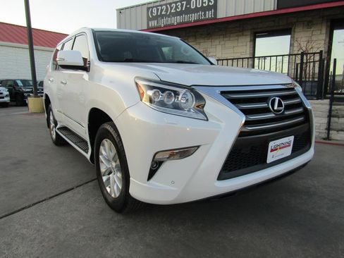 Used 2015 Lexus GX 460 w/ Premium Package image 6