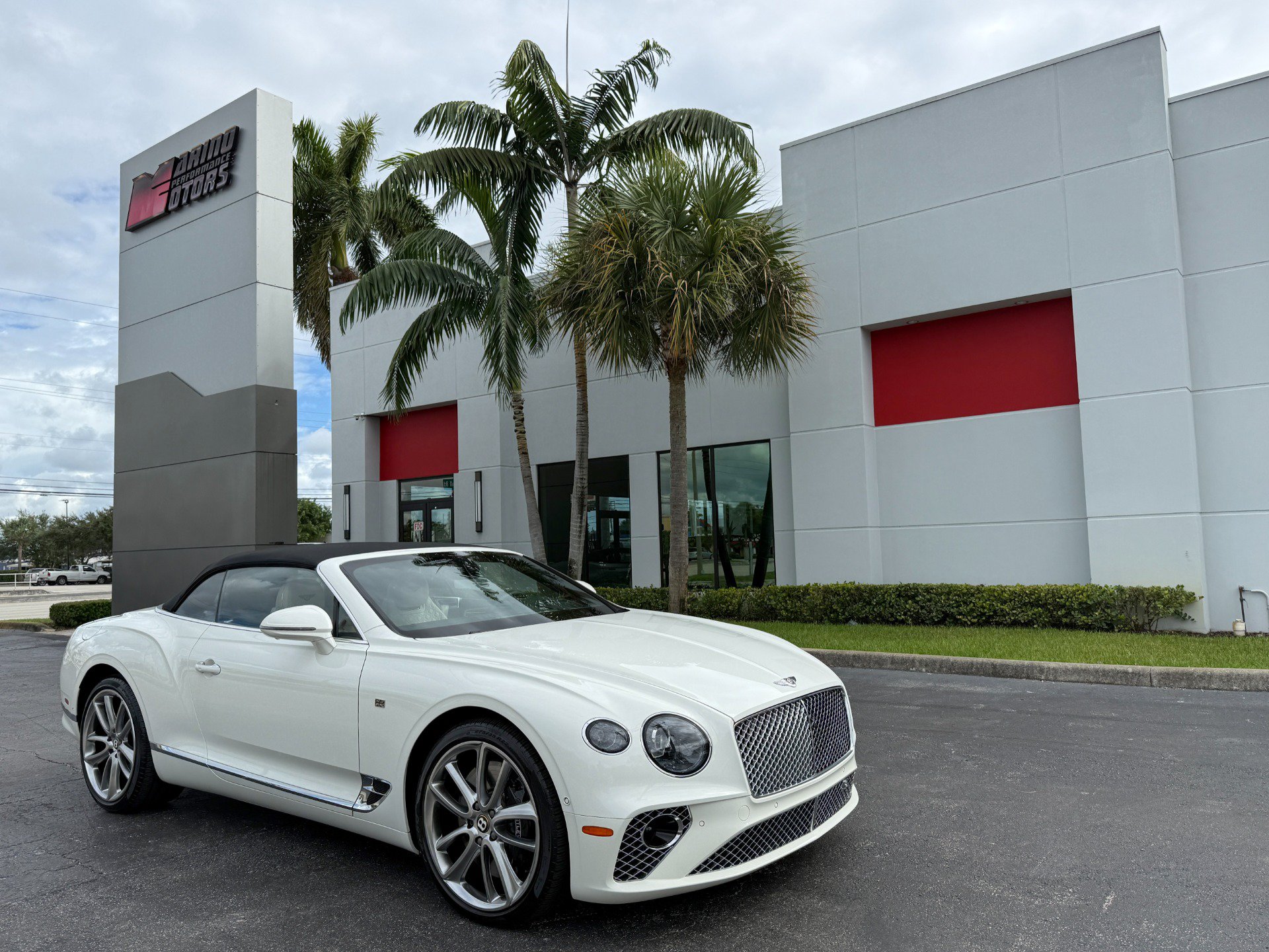 Used 2020 Bentley Continental GT AWD/4WD image 29