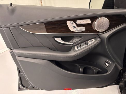 Used 2022 Mercedes-Benz GLC 300 4MATIC Coupe image 15