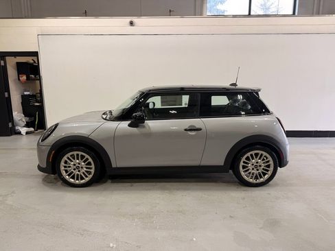New 2026 MINI Cooper S image 2