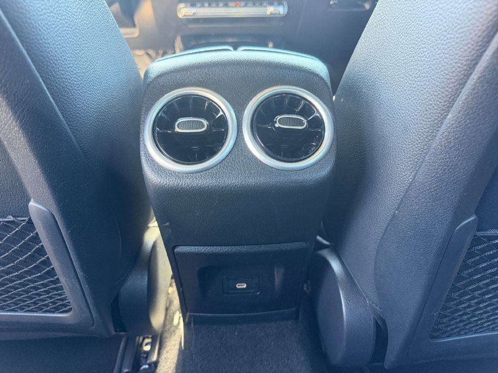Used 2025 Mercedes-Benz CLA 250 image 25