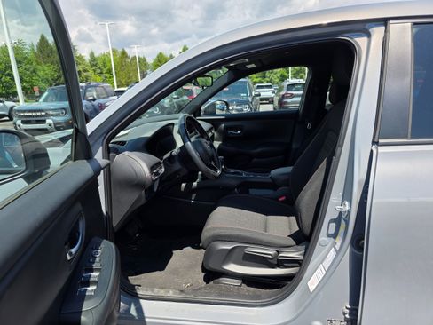 Used 2025 Honda HR-V Sport image 16