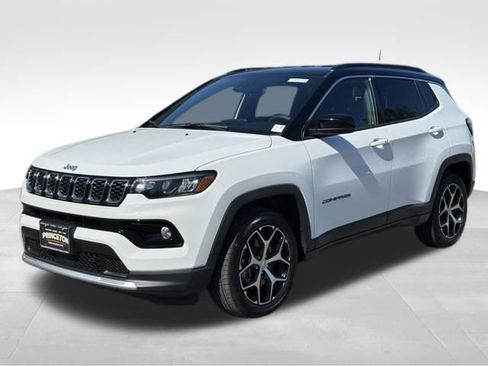 Used 2024 Jeep Compass Limited AWD/4WD image 3
