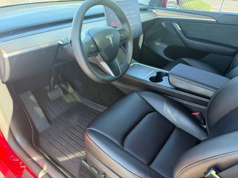 Used 2024 Tesla Model Y 4DR RWD image 11