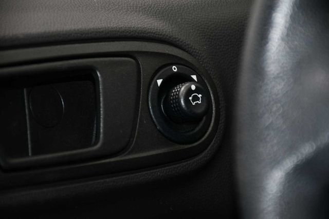 Used 2018 Ford Fiesta SE FWD image 20