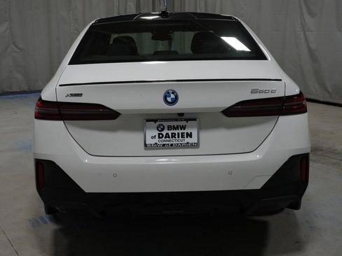 New 2027 BMW 550e xDrive AWD/4WD image 19
