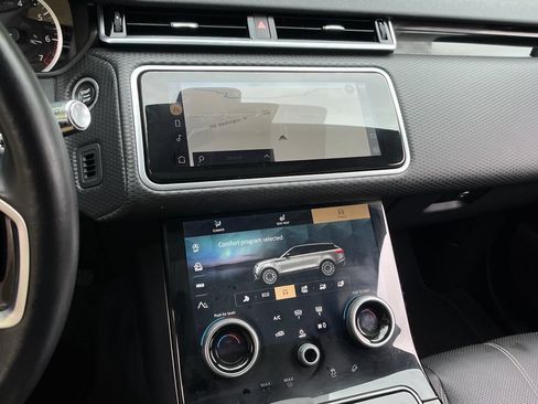 Used 2022 Land Rover Range Rover Velar S AWD/4WD image 16