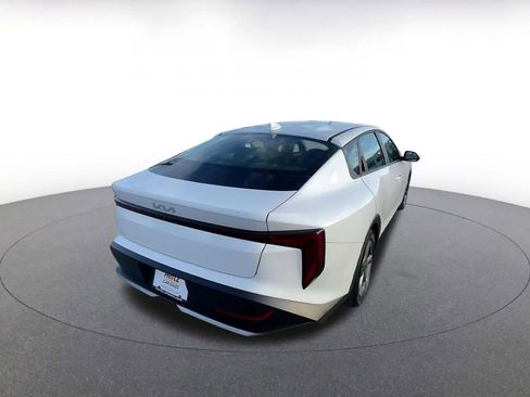 Used 2025 Kia K4 LXS image 14