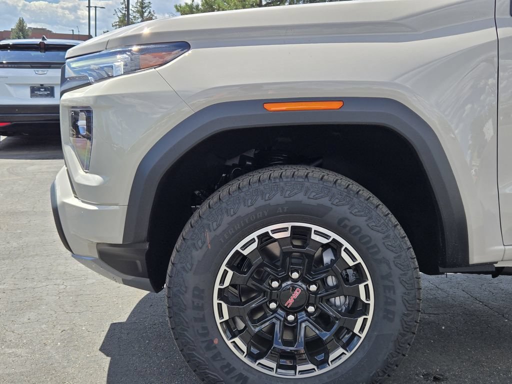 New 2026 GMC Canyon AT4 w/ Technology Plus Package AWD/4WD image 6
