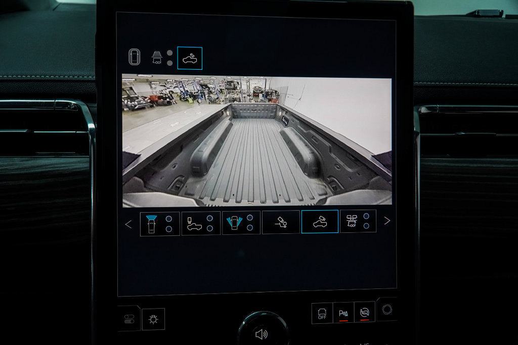 Used 2025 GMC Sierra EV Denali AWD/4WD image 38