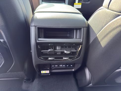 New 2026 Jeep Grand Cherokee Limited Reserve AWD/4WD image 32