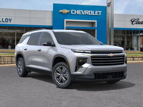 New 2026 Chevrolet Traverse LT image 8