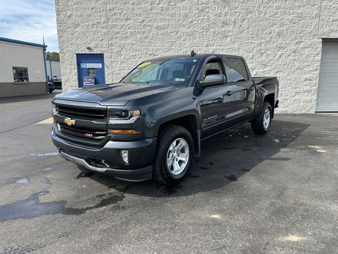 Used 2018 Chevrolet Silverado 1500 LT w/ All Star Edition image 3